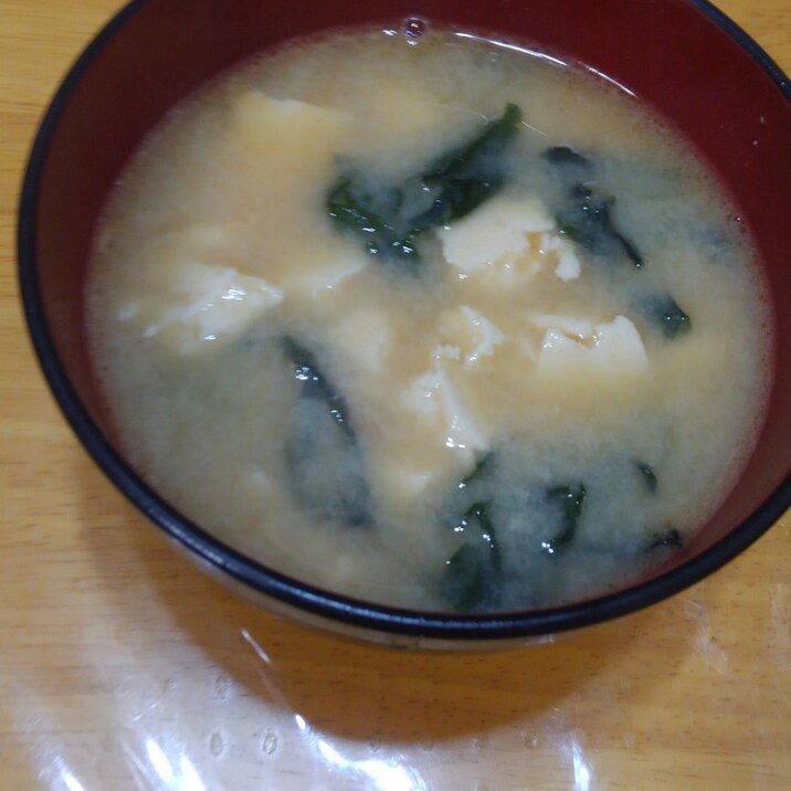 ごま油で炒めた豆腐とわかめの美味しい味噌汁 レシピ 作り方 By りりー6333 楽天レシピ ごま油で炒めた豆腐とわかめの美味しい味噌汁 レシピ 作り方 By りりー6333 楽天レシピ